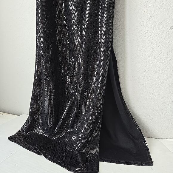 Bebe NWT Black Sequin Sparkling Gown Side Slit LARGE Prom Party New Years - Picture 4 of 9